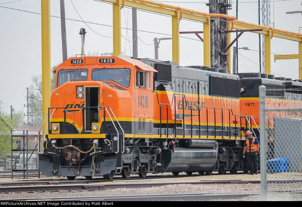 BNSF 1438